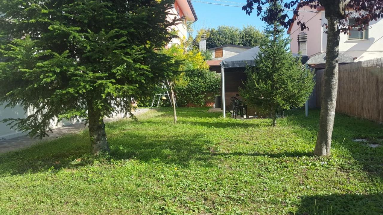 Locazione Mimosa Con Giardino Villa Ostellato Bagian luar foto